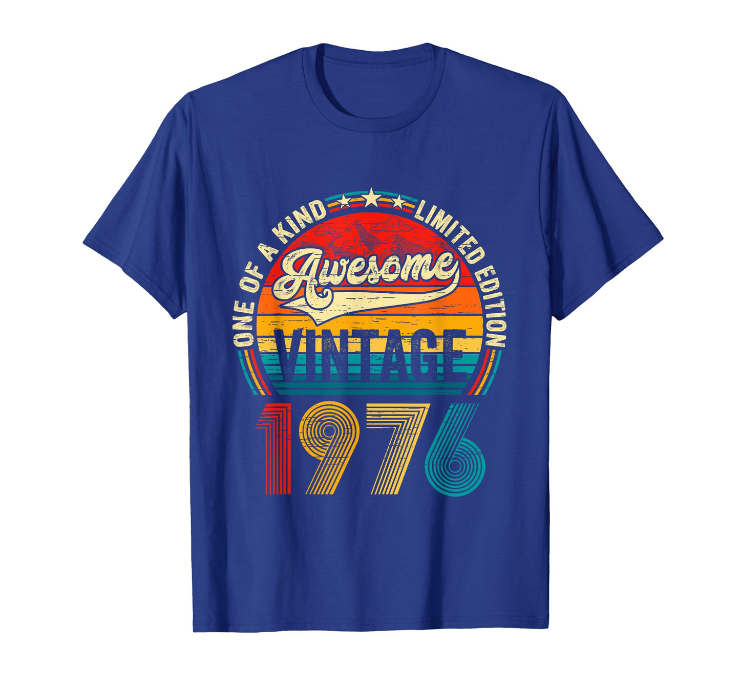 Vintage Born In 1976 Birthday Men Women Retro Bday Party T-Shirt
