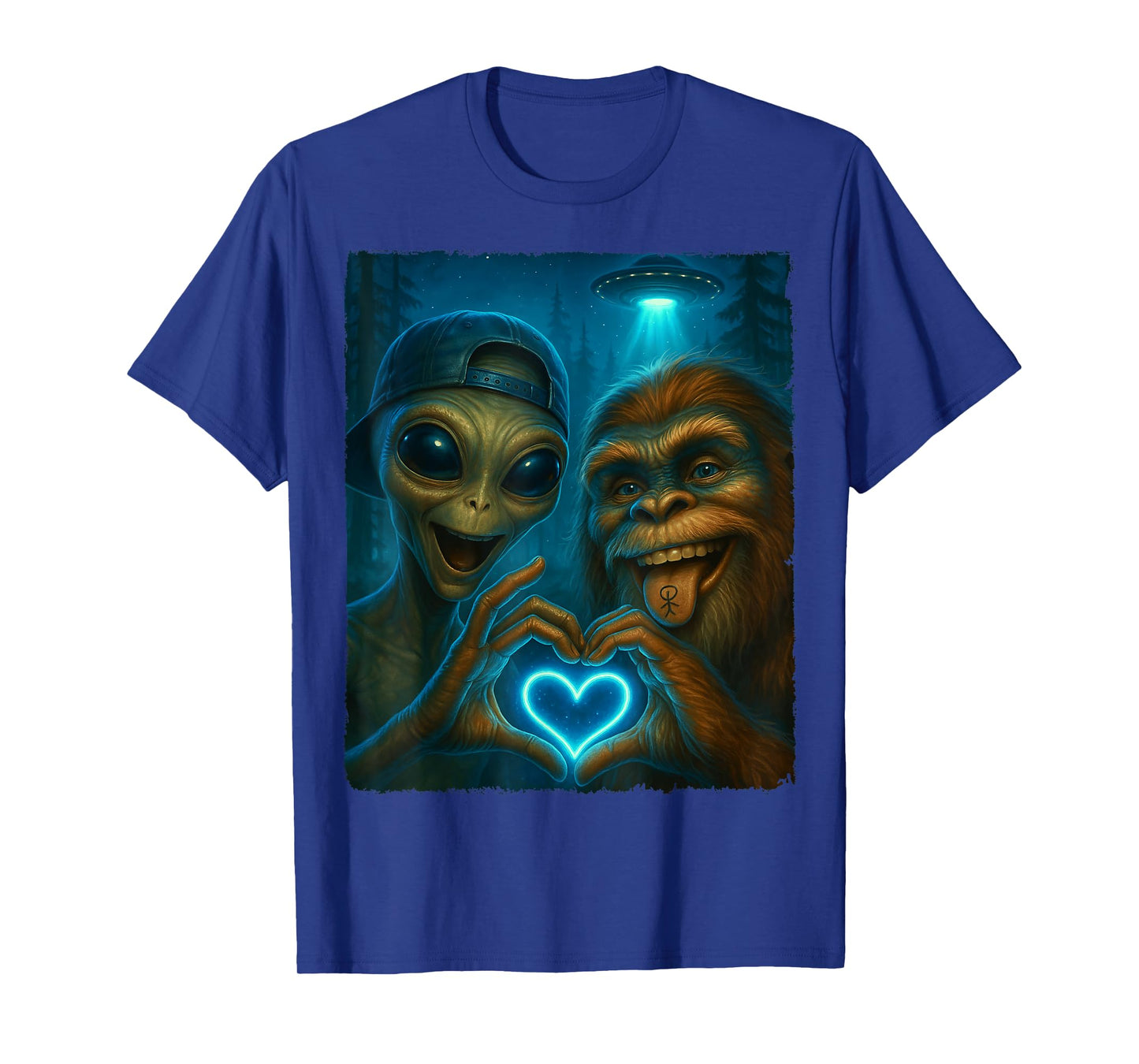 Bigfoot Alien UFO Sasquatch Love Funny Gifts Men Women Kid T-Shirt