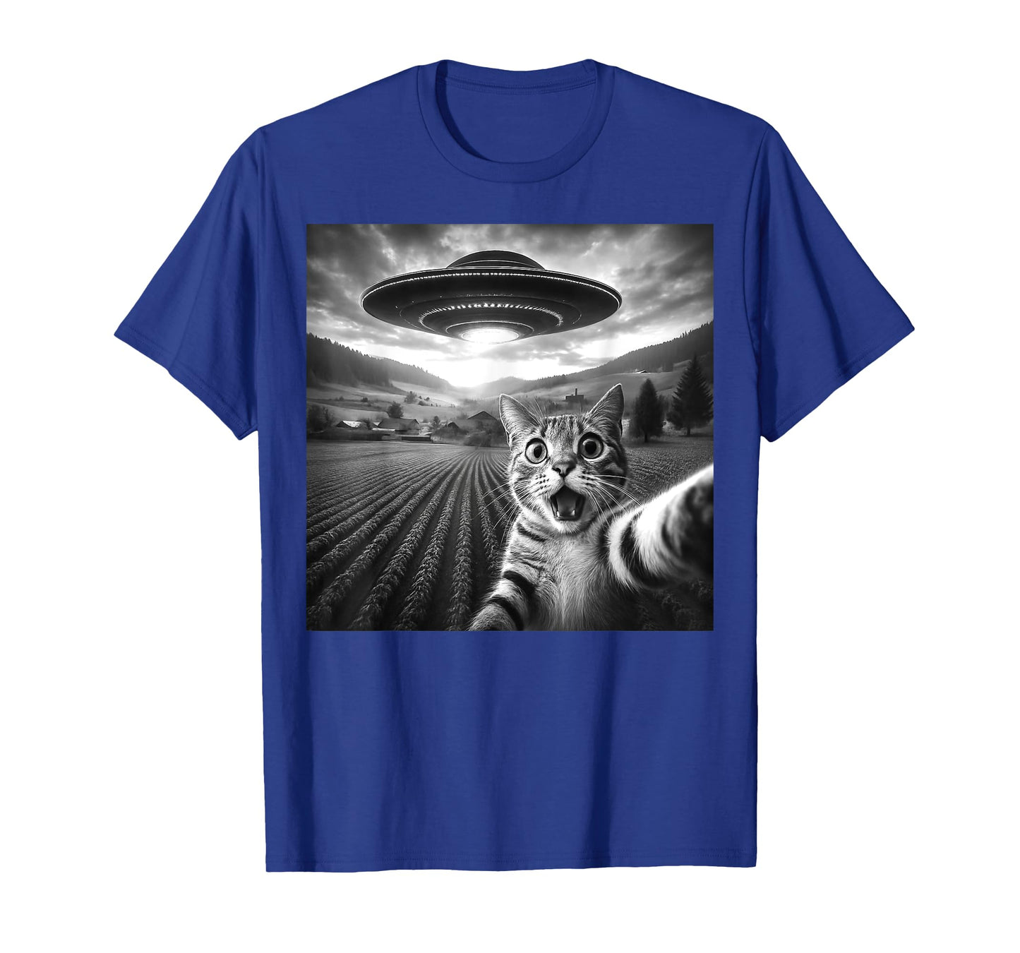 Cat Selfie With Alien UFO Funny Cat Gifts For Men Women Kid T-Shirt