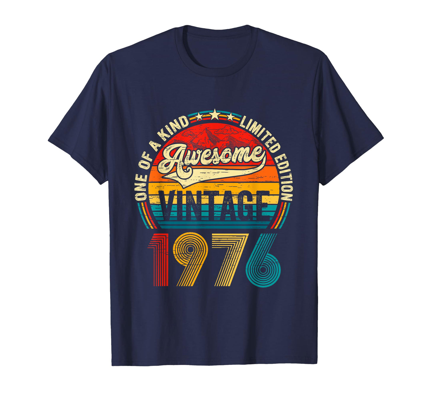 Vintage Born In 1976 Birthday Men Women Retro Bday Party T-Shirt