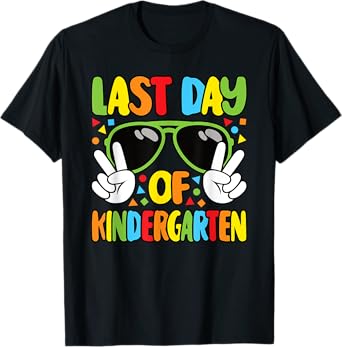 Funny Groovy Last Day Of Kindergarten Teacher Men Boys Kids T-Shirt