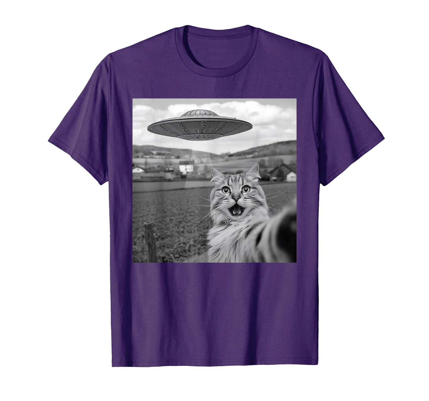 Cat Selfie With Alien UFO Funny Cat Gifts For Men Women Kids T-Shirt