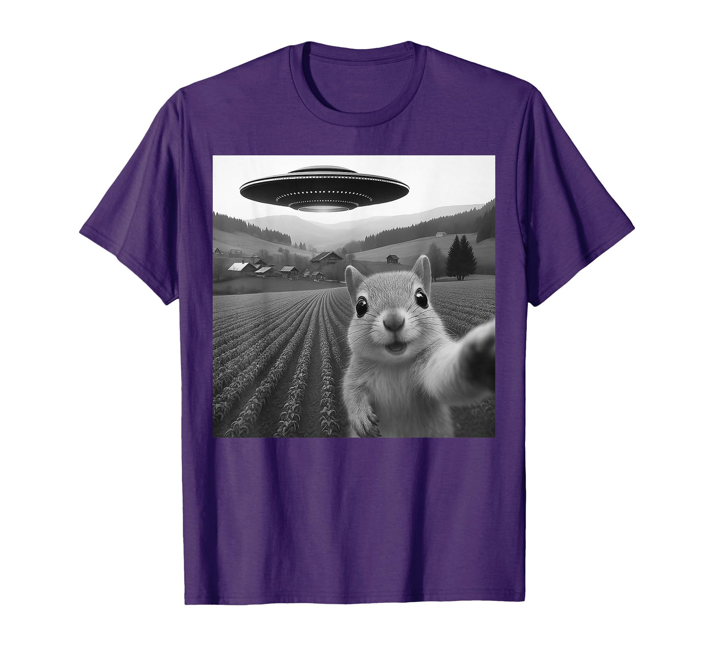 Squirrel Selfie with Alien UFO Funny Gifts for Men Women Kid T-Shirt