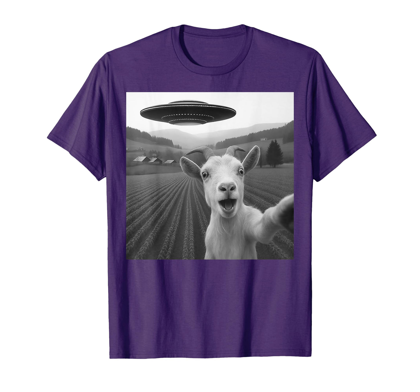 Goat Selfie with Alien UFO Funny Gifts for Men Women Boy Kid T-Shirt