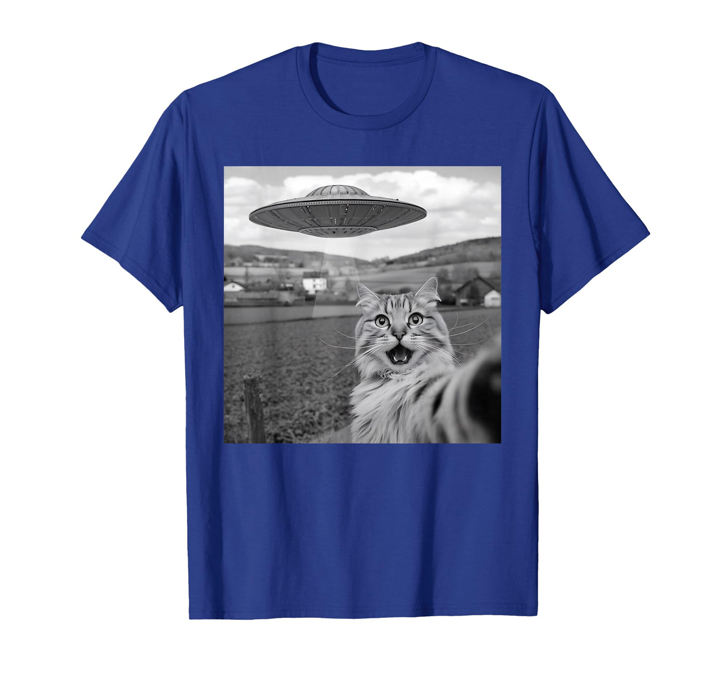 Cat Selfie With Alien UFO Funny Cat Gifts For Men Women Kids T-Shirt