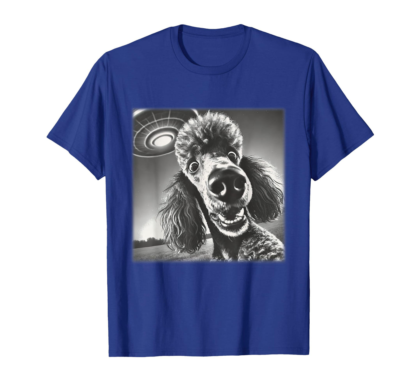 Vintage Poodle Selfie with UFO Alien Photobooth Dog Mom Dad T-Shirt