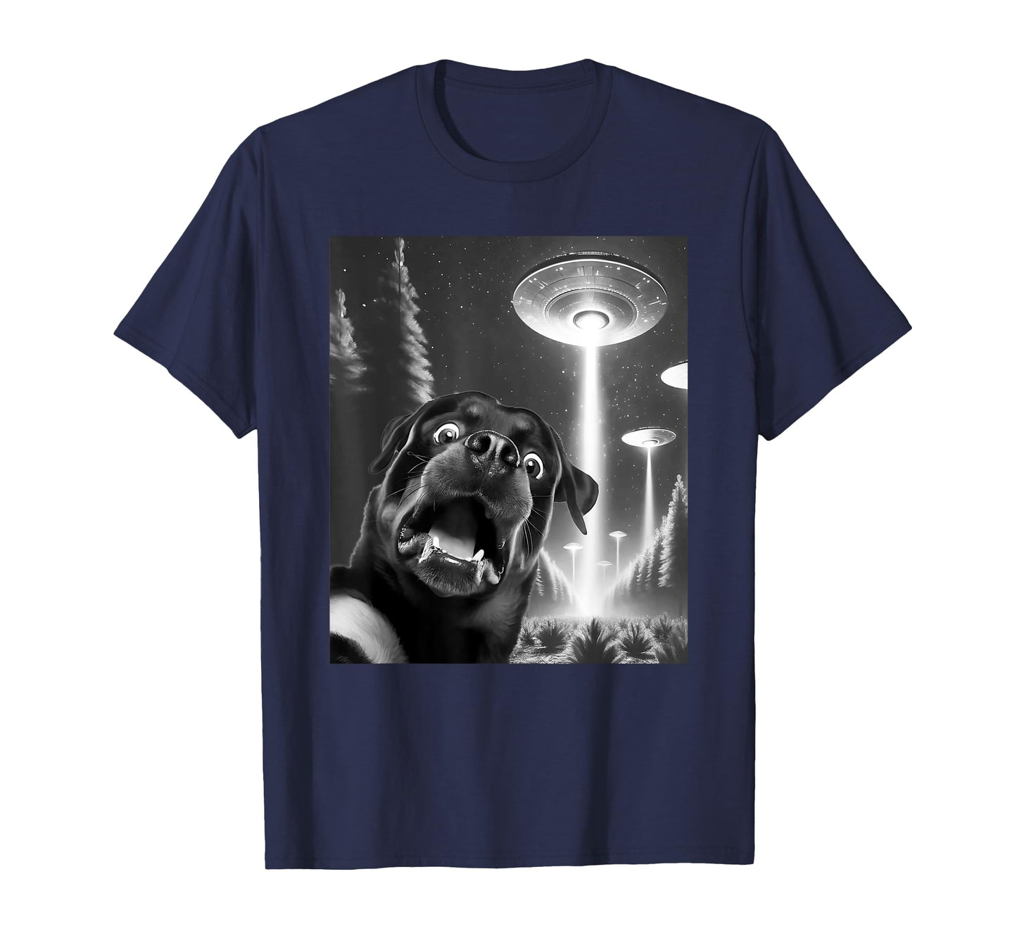 Funny Rottweiler Alien UFO Taking a Selfie Dog Mom Dad Men Women Kids T-Shirt