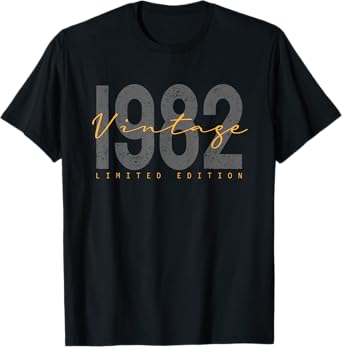 43 Years Old Vintage 1982 43rd Birthday Decoration Men Women T-Shirt