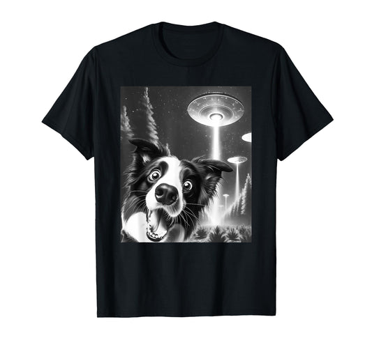 Funny Border Collie Alien UFO Taking a Selfie Dog Mom Dad Men Women Girls Kids T-Shirt