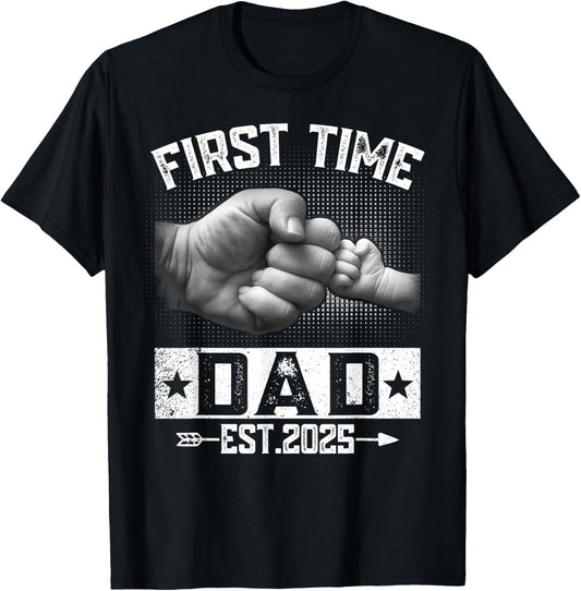 First Time Dad Est 2025 Fist Bump New Dad Funny Father's Day T-Shirt