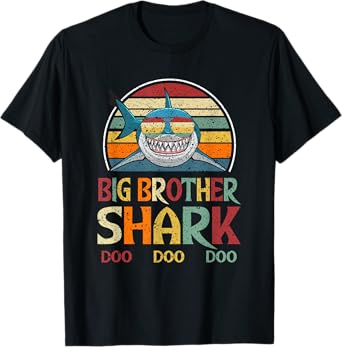 Retro Vintage Big Brother Shark Pregnancy Announcement Gift T-Shirt