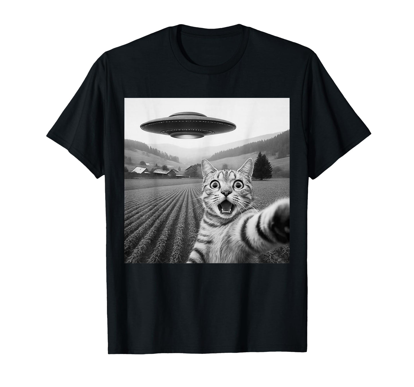 Cat Selfie with Alien UFO Funny Cat Gifts for Men Women Kid T-Shirt
