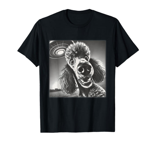 Vintage Poodle Selfie with UFO Alien Photobooth Dog Mom Dad T-Shirt